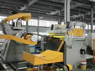 KJHS40-2x1300mm複(fu)合縱橫剪生産線(xiàn)